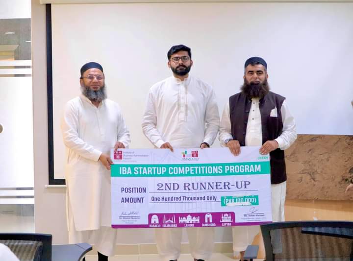 Engr. Qasim Zia receiving the second runner-up award in the IBA Startup Competitions Program